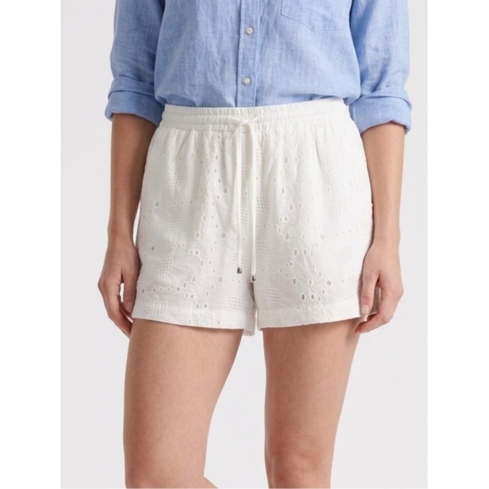 CeCe Women's White, size Medium, Eyelet Drawstring Shorts, NWOT